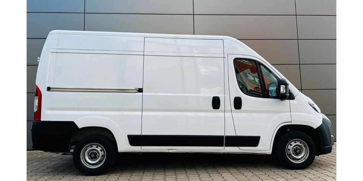Opel Movano 30.000 km 24.871 &euro; Bottrop 46242