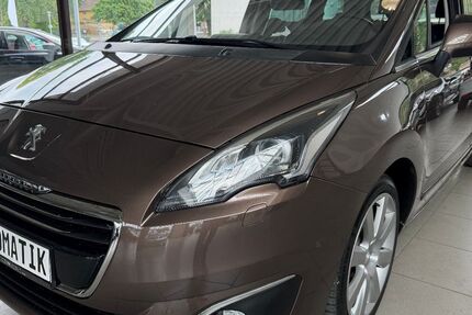 Peugeot 5008 181.382 km 12.890 &euro; Bottrop 46236