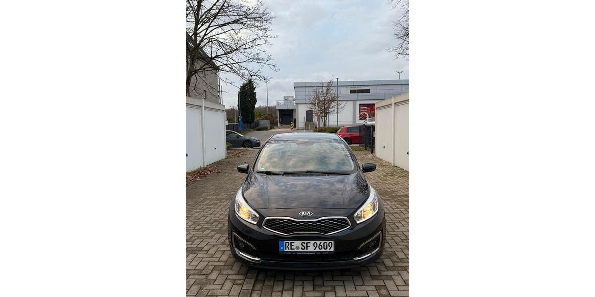 Kia ceed / Ceed 91.000 km 10.100 &euro; Gladbeck 45968