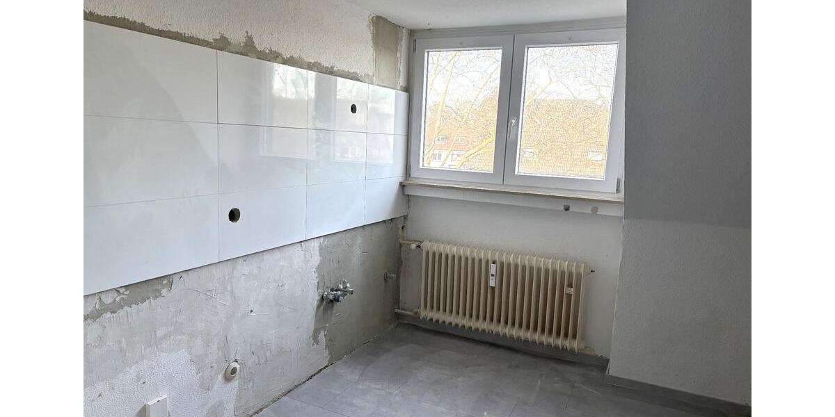 Dachgeschoßwohnung Essen Stadtbezirk IV - 2 Zimmer, 61 m&sup2;, 510&euro; | Angebot:25882813