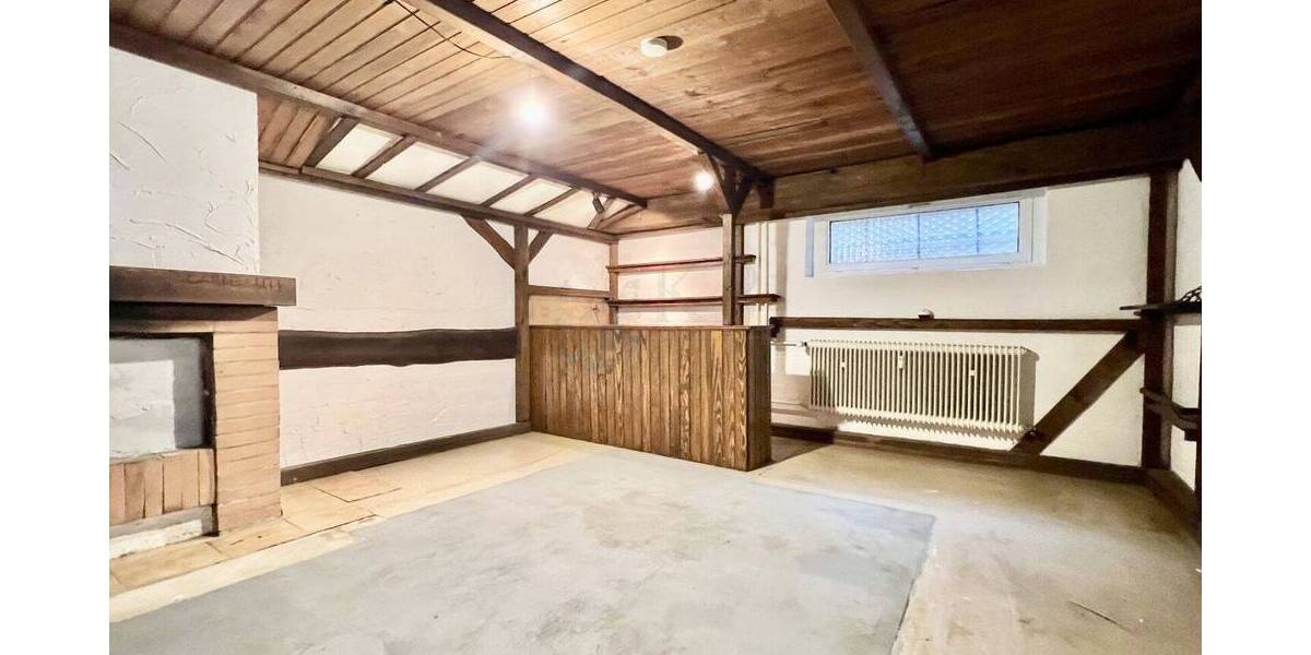 Etagenwohnung Essen Burgaltendorf - 6 Zimmer, 197 m&sup2;, 570.000&euro; | Angebot:26053311