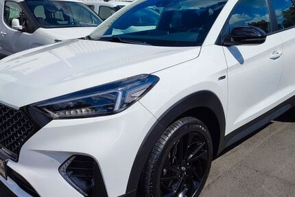 Hyundai TUCSON 13.400 km 23.999 &euro; Gelsenkirchen 45892