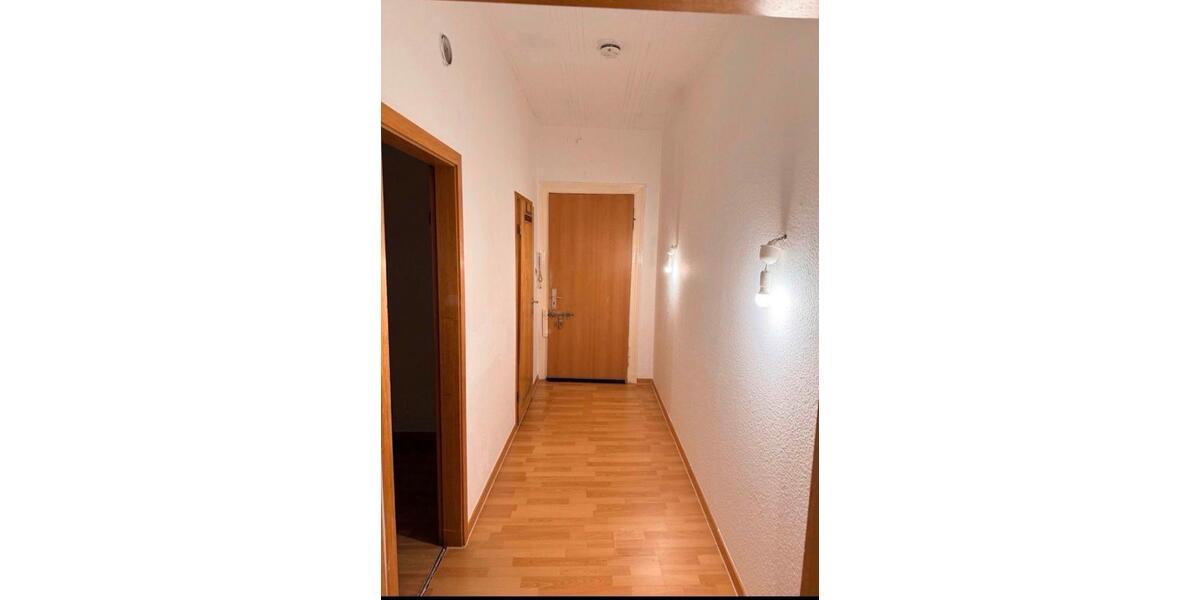 Etagenwohnung Essen Stadtkern - 2 Zimmer, 65 m&sup2;, 750&euro; | Angebot:25272391