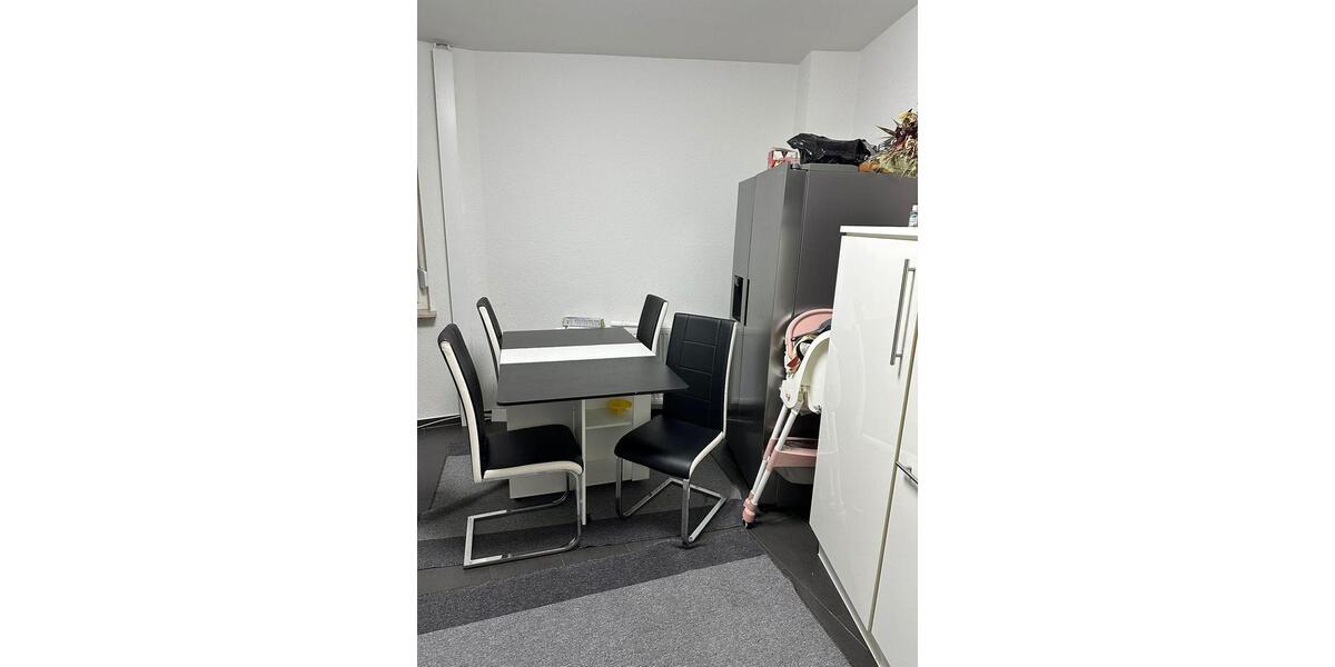 Erdgeschoßwohnung Essen Stadtbezirk III - 3 Zimmer, 67 m&sup2;, 300&euro; | Angebot:25987233