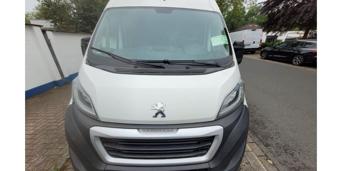 Peugeot Boxer 67.500 km 17.400 &euro; Herne 44653