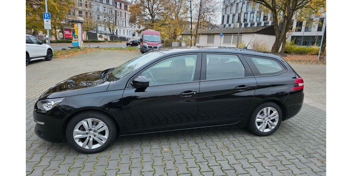 Peugeot 308 155.000 km 7.995 &euro; Wuppertal 42283