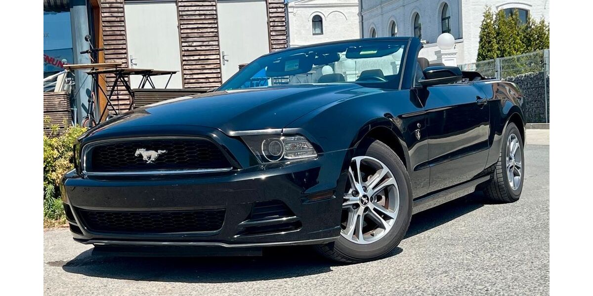 Ford Mustang 147.600 km 11.250 &euro; Gelsenkirchen 45884