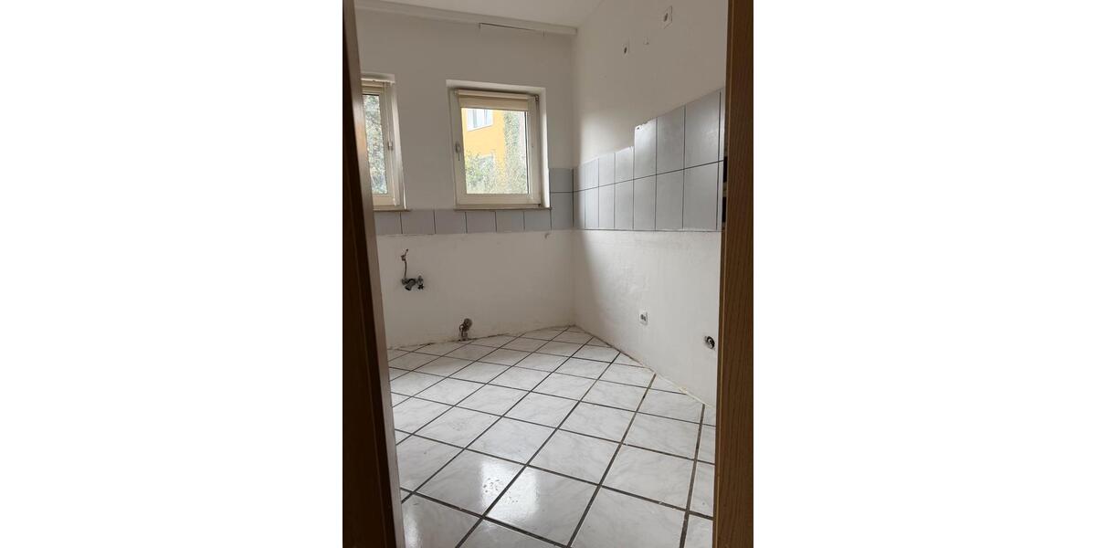 Erdgeschoßwohnung Gelsenkirchen Gelsenkirchen-Mitte - 3 Zimmer, 65 m&sup2;, 490&euro; | Angebot:26651776
