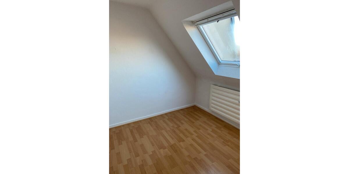 Dachgeschoßwohnung Hattingen - 3 Zimmer, 80 m&sup2;, 820&euro; | Angebot:25961184