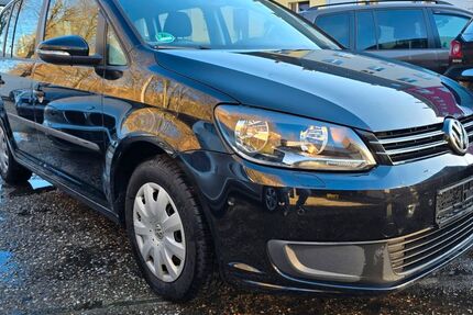 VW Touran 210.000 km 5.700 &euro; Essen 45144