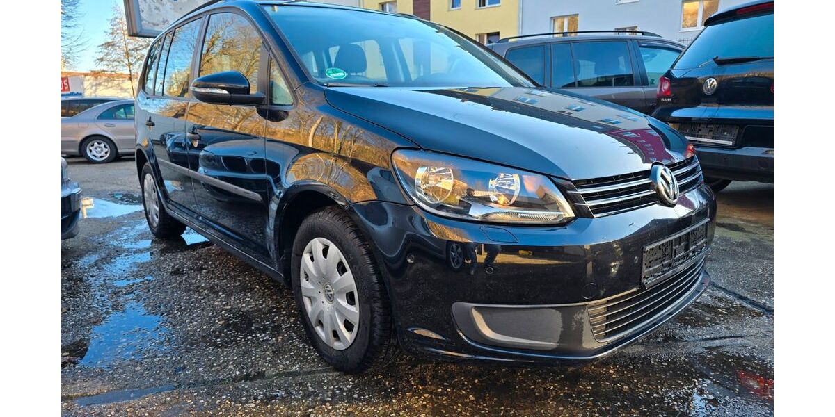 VW Touran 210.000 km 5.700 &euro; Essen 45144