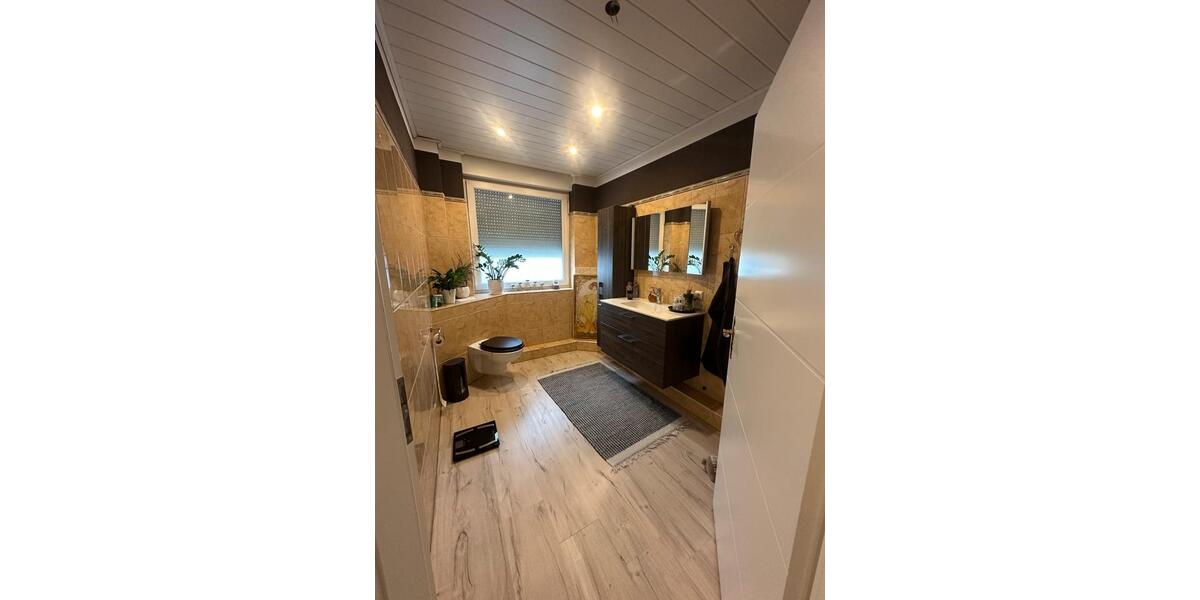 Reihenhaus Bochum Günnigfeld - 8 Zimmer, 225 m&sup2;, 610.000&euro; | Angebot:25793020