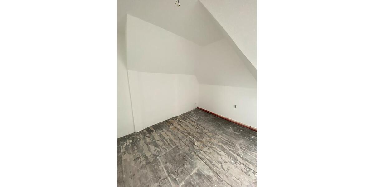 Dachgeschoßwohnung Gevelsberg - 3 Zimmer, 60 m&sup2;, 550&euro; | Angebot:25612800