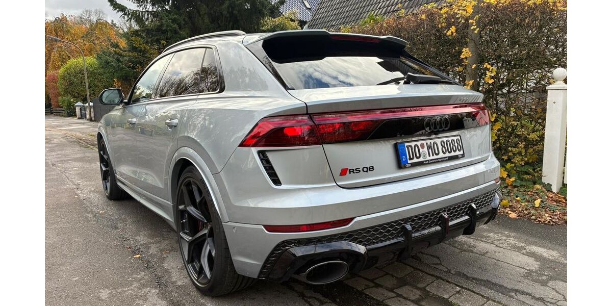 Audi RSQ8 7.850 km 169.500 &euro; Dortmund 44265