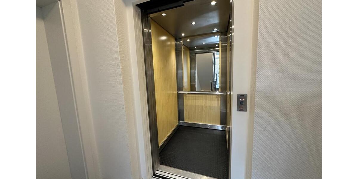 Etagenwohnung Essen Stadtbezirk IX - 3 Zimmer, 85 m&sup2;, 1.360&euro; | Angebot:24864402