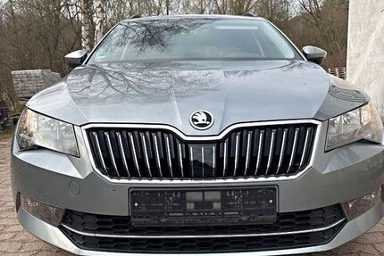 Skoda Superb 177.369 km 10.000 &euro; Oberhausen 46047