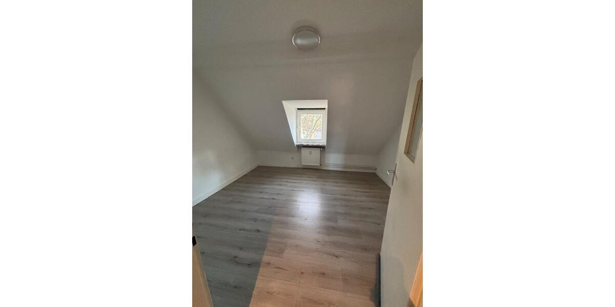 Dachgeschoßwohnung Bochum Bochum-Mitte - 2 Zimmer, 63 m&sup2;, 560&euro; | Angebot:24766524