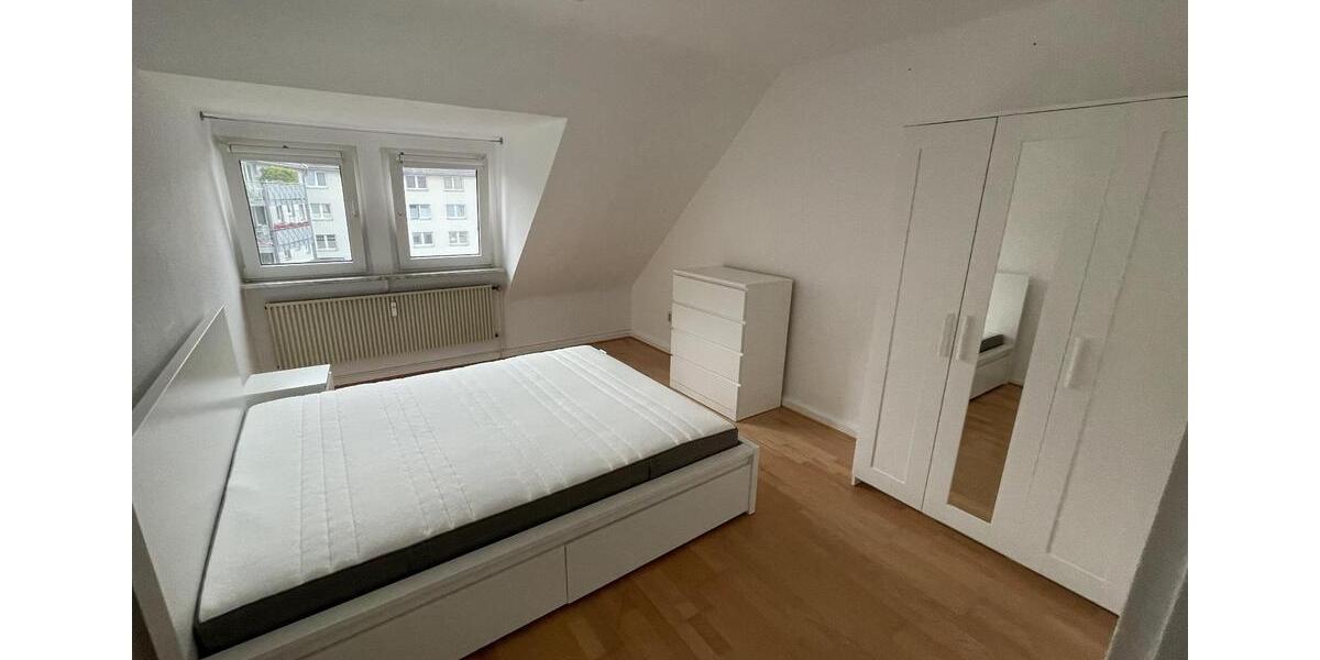 Dachgeschoßwohnung Essen Stadtbezirk II - 2.5 Zimmer, 56 m&sup2;, 520&euro; | Angebot:25964961