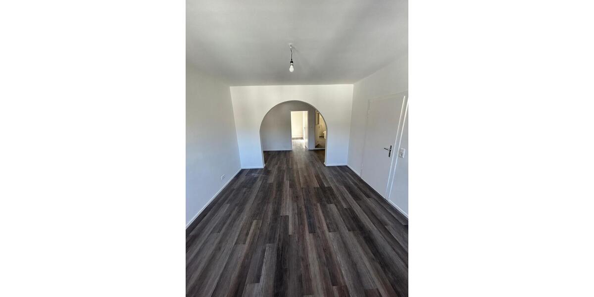 Dachgeschoßwohnung Wuppertal - 4 Zimmer, 91 m&sup2;, 820&euro; | Angebot:25884391