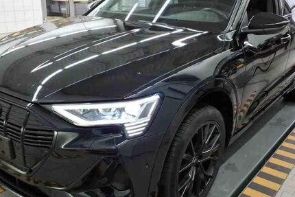 Audi e-tron 41.995 km 37.090 &euro; Hagen 58091