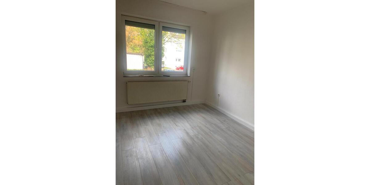 Erdgeschoßwohnung Essen Stadtbezirk III - 3 Zimmer, 68 m&sup2;, 800&euro; | Angebot:25947705