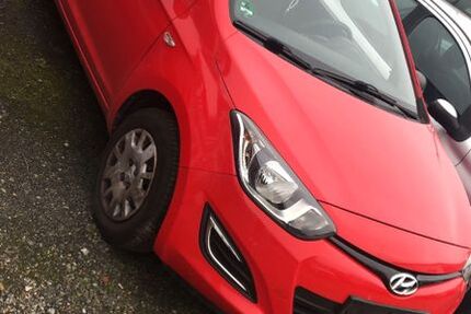 Hyundai i20 90.000 km 1.780 &euro; Oberhausen 46149