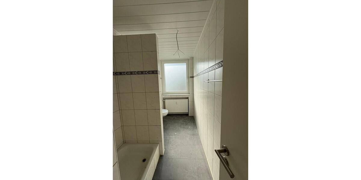 Etagenwohnung Gelsenkirchen Gelsenkirchen-Mitte - 5.5 Zimmer, 137 m&sup2;, 1.000&euro; | Angebot:25434234
