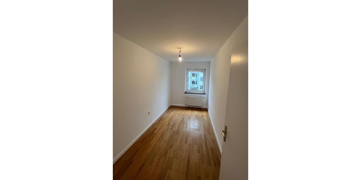 Etagenwohnung Essen Stadtbezirk II - 3.5 Zimmer, 63 m&sup2;, 775&euro; | Angebot:25920046
