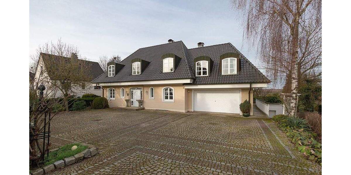 Etagenwohnung Herdecke - 4 Zimmer, 175 m&sup2;, 3.000&euro; | Angebot:25685362