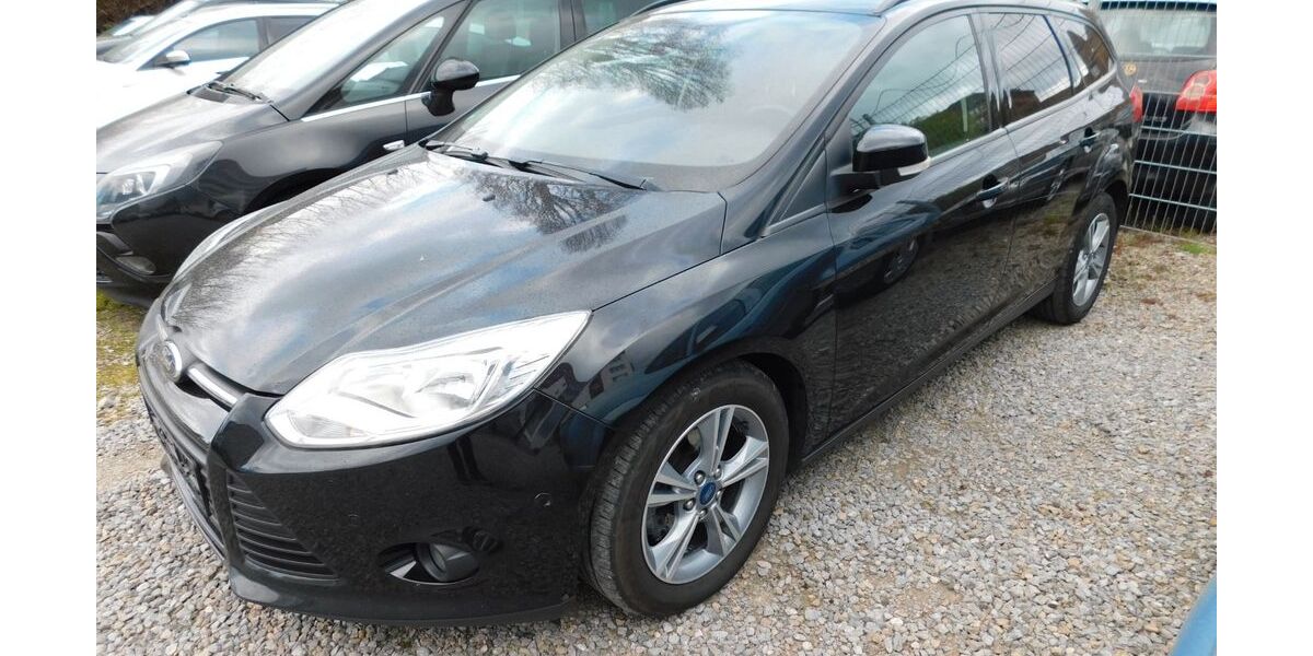 Ford Focus 302.678 km 2.799 &euro; Mülheim 45473