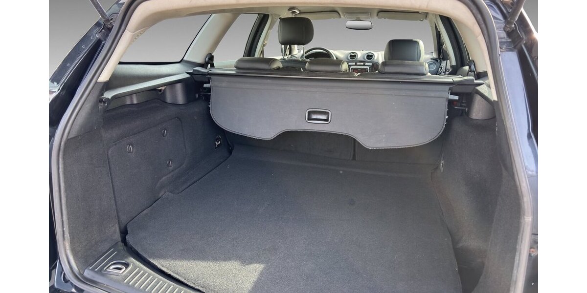 Ford Mondeo Ghia X Klima Tempo Sitzhzg. BI-Xenon AHK 248.720 km 2.900 &euro; Wuppertal 42327