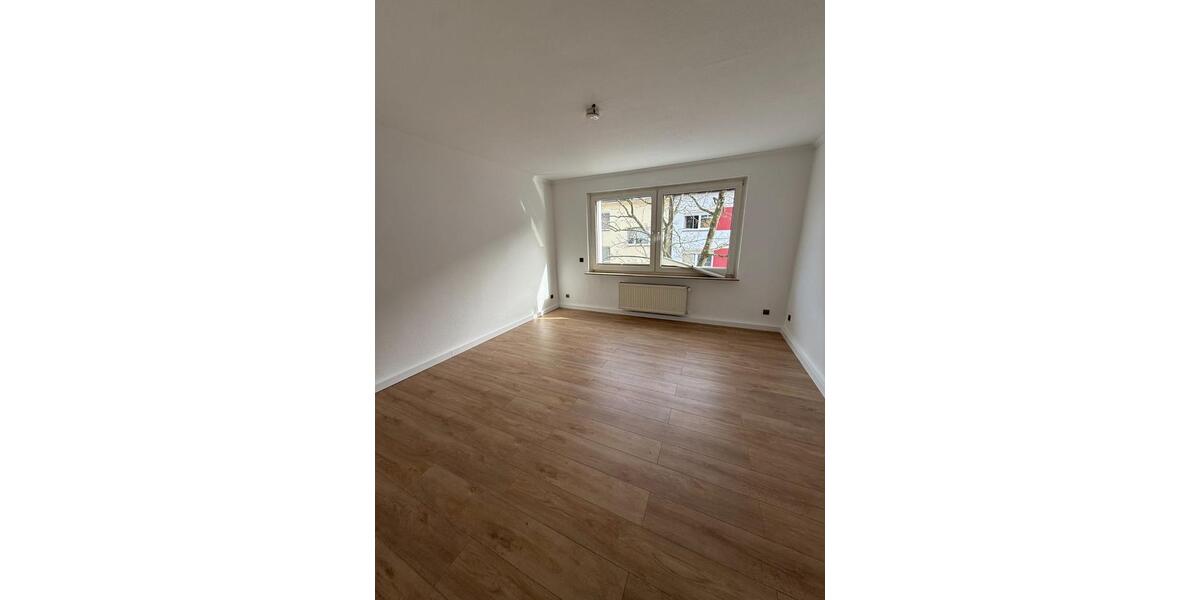Etagenwohnung Essen Stadtbezirk III - 4 Zimmer, 93 m&sup2;, 1.020&euro; | Angebot:25923022