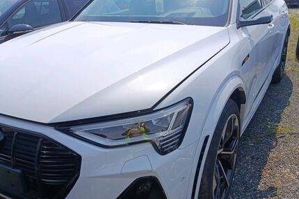 Audi e-tron 42.478 km 42.987 &euro; Hagen 58091