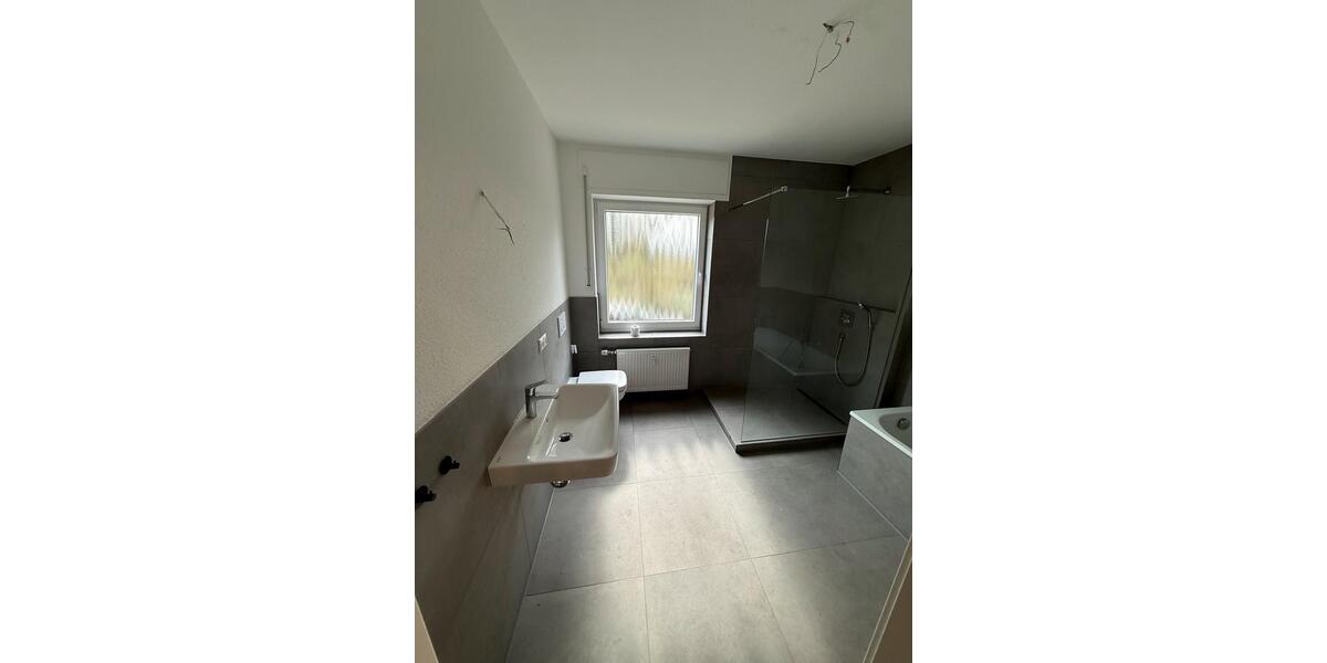 Erdgeschoßwohnung Bottrop Ebel - 5 Zimmer, 135 m&sup2;, 1.790&euro; | Angebot:25898932
