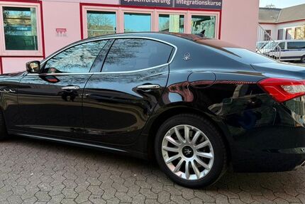 Maserati Ghibli 189.000 km 22.900 &euro; Herne 44628