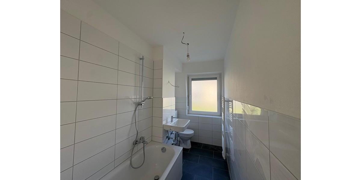 Erdgeschoßwohnung Essen Stadtbezirk VI - 3 Zimmer, 60 m&sup2;, 705&euro; | Angebot:24252578