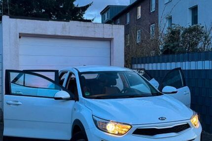 Kia Stonic 81.000 km 10.400 &euro; Gelsenkirchen 45889