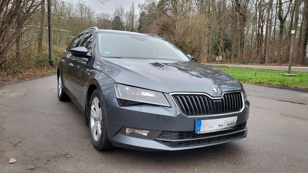 Skoda Superb 196.428 km 17.200 &euro; Dortmund Berghofen 44269
