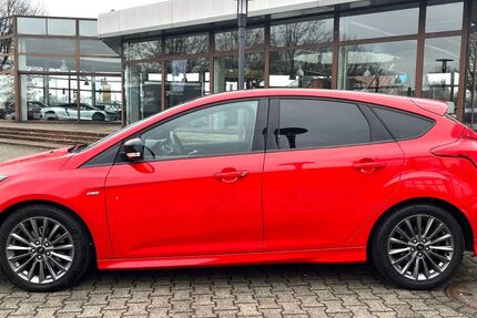 Ford Focus 111.209 km 10.200 &euro; Marl 45768