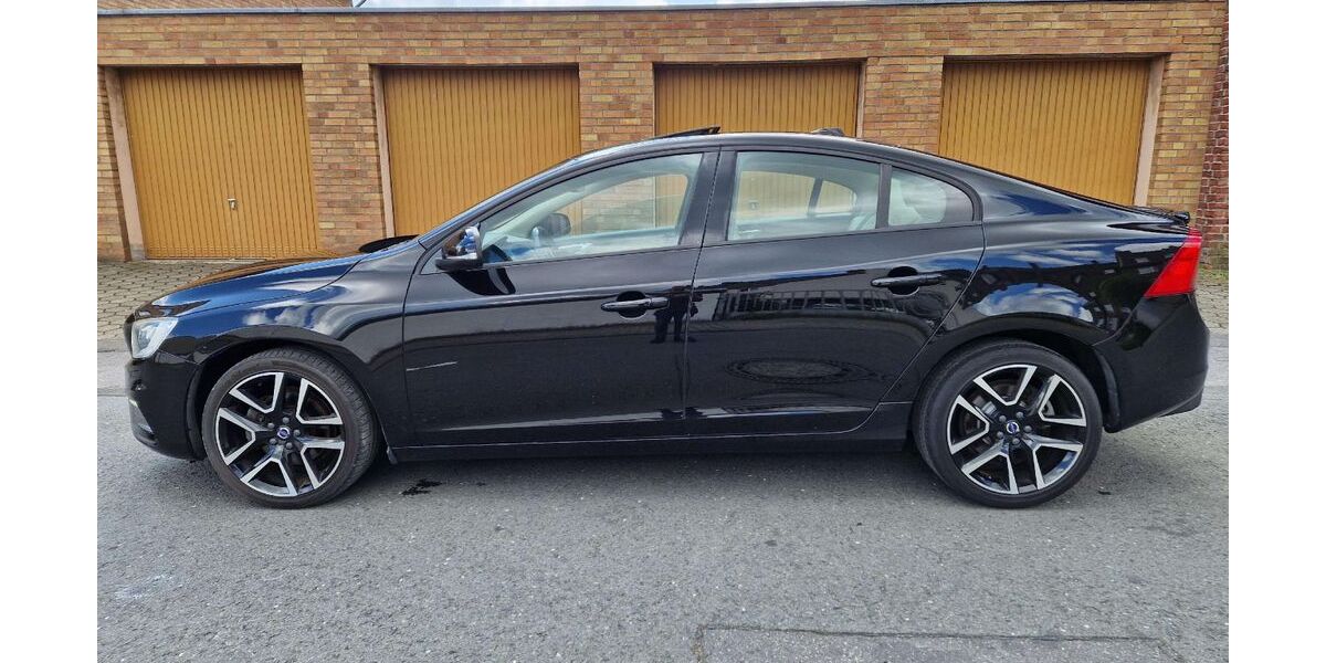 Volvo S60 56.000 km 16.999 &euro; Gelsenkirchen 45881