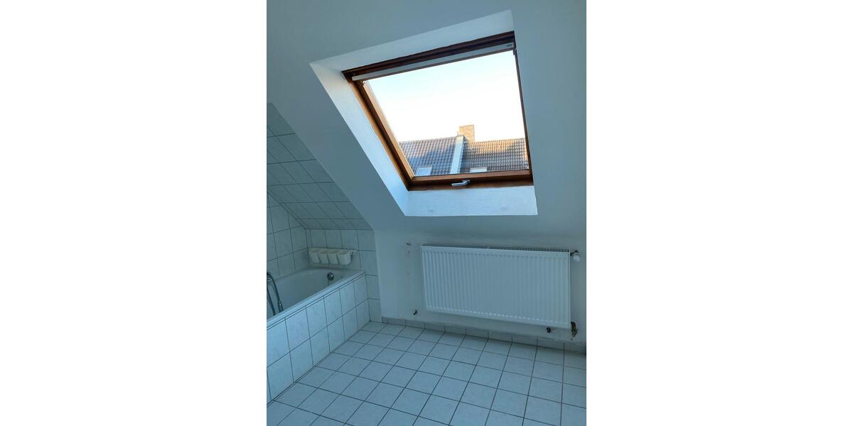 Dachgeschoßwohnung Hattingen - 3 Zimmer, 80 m&sup2;, 820&euro; | Angebot:25961184