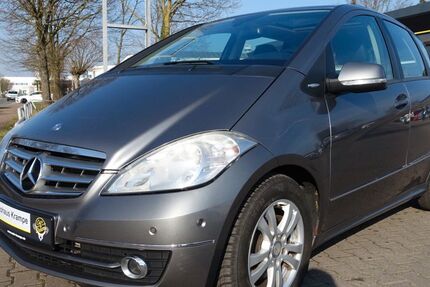 Mercedes-Benz A 180 242.000 km 2.480 &euro; Selm 59379