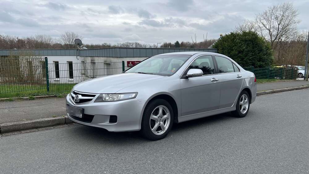 Honda Accord 301.000 km 2.300 &euro; Velbert 42551