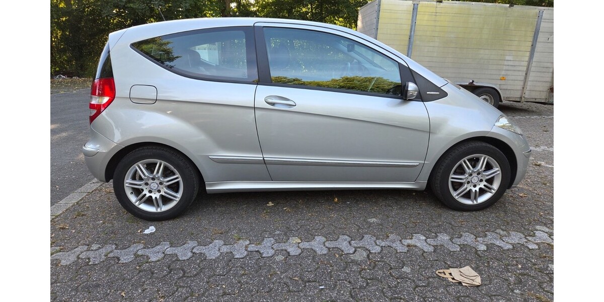 Mercedes-Benz A 200 99.000 km 4.500 &euro; Bochum 44787