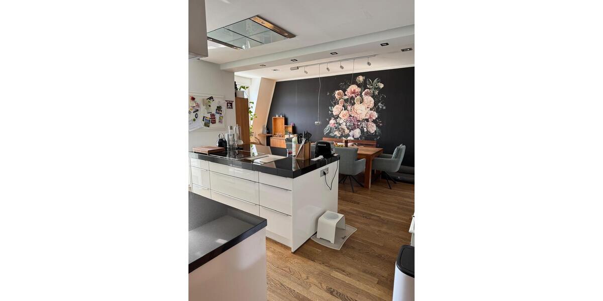 Dachgeschoßwohnung Wuppertal Sedansberg - 4 Zimmer, 165 m&sup2;, 320.000&euro; | Angebot:26586256