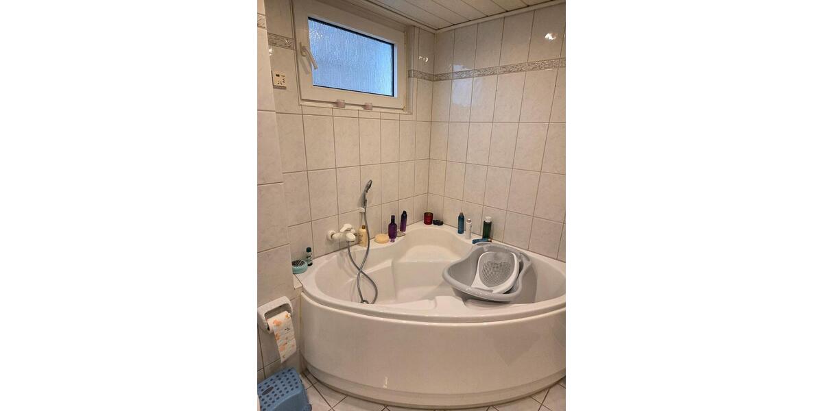 Erdgeschoßwohnung Essen Stadtbezirk IV - 3 Zimmer, 119 m&sup2;, 1.600&euro; | Angebot:25905929