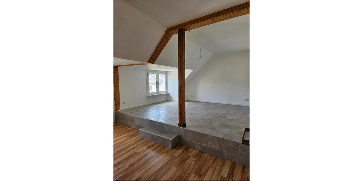 Etagenwohnung Hagen Hagen-Nord - 3 Zimmer, 105 m&sup2;, 700&euro; | Angebot:25887352