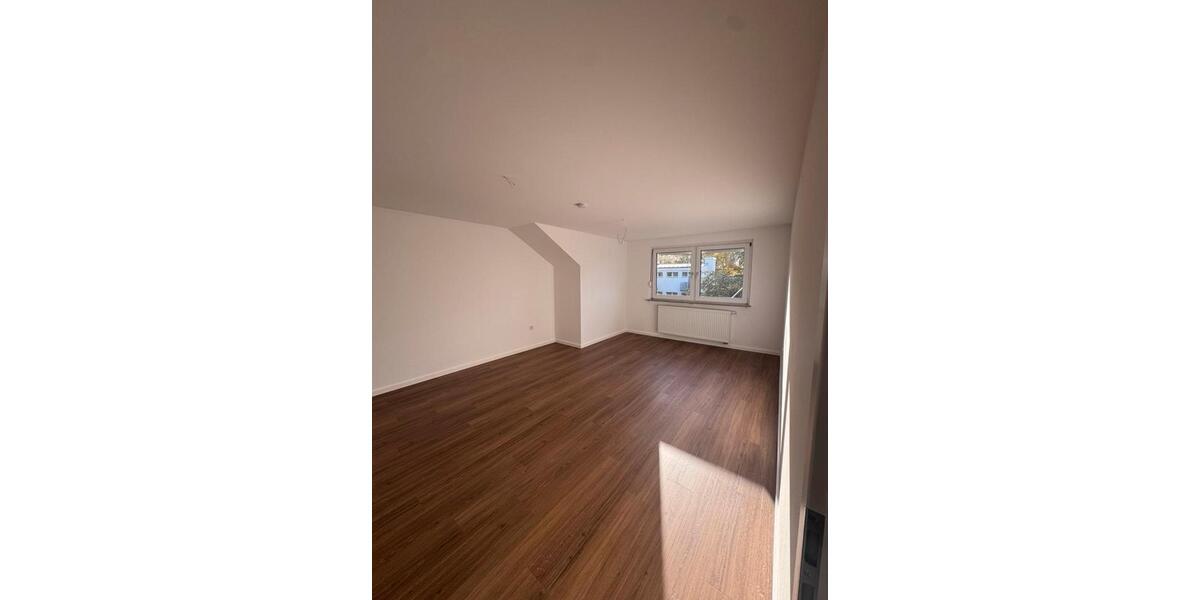 Dachgeschoßwohnung Dortmund Brackel - 2 Zimmer, 80 m&sup2;, 975&euro; | Angebot:24979757