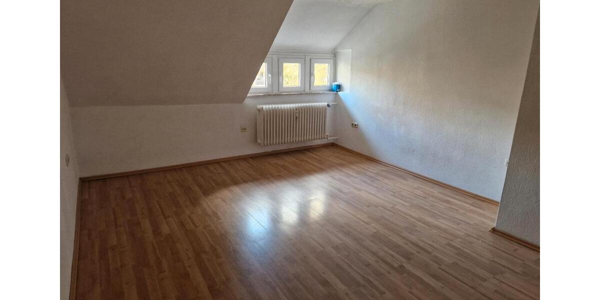 Dachgeschoßwohnung Gelsenkirchen Ückendorf - 3 Zimmer, 67 m&sup2;, 520&euro; | Angebot:25264766