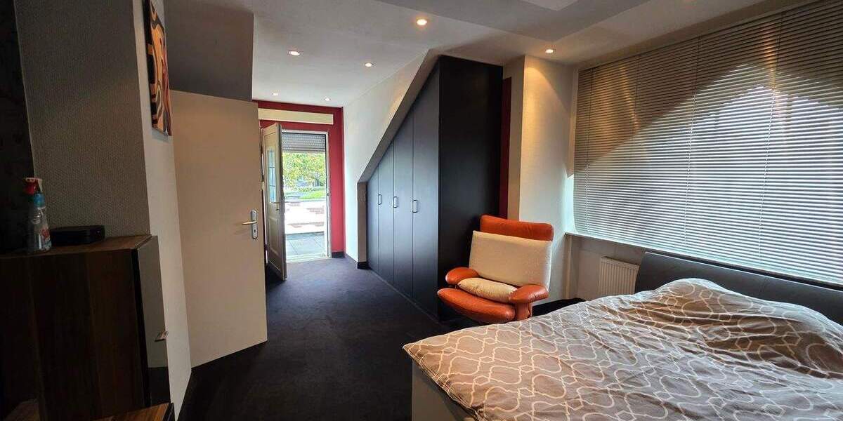 Mehrfamilienhaus, Wohnhaus Velbert Tönisheide - 4 Zimmer, 220 m&sup2;, 820.000&euro; | Angebot:25733905